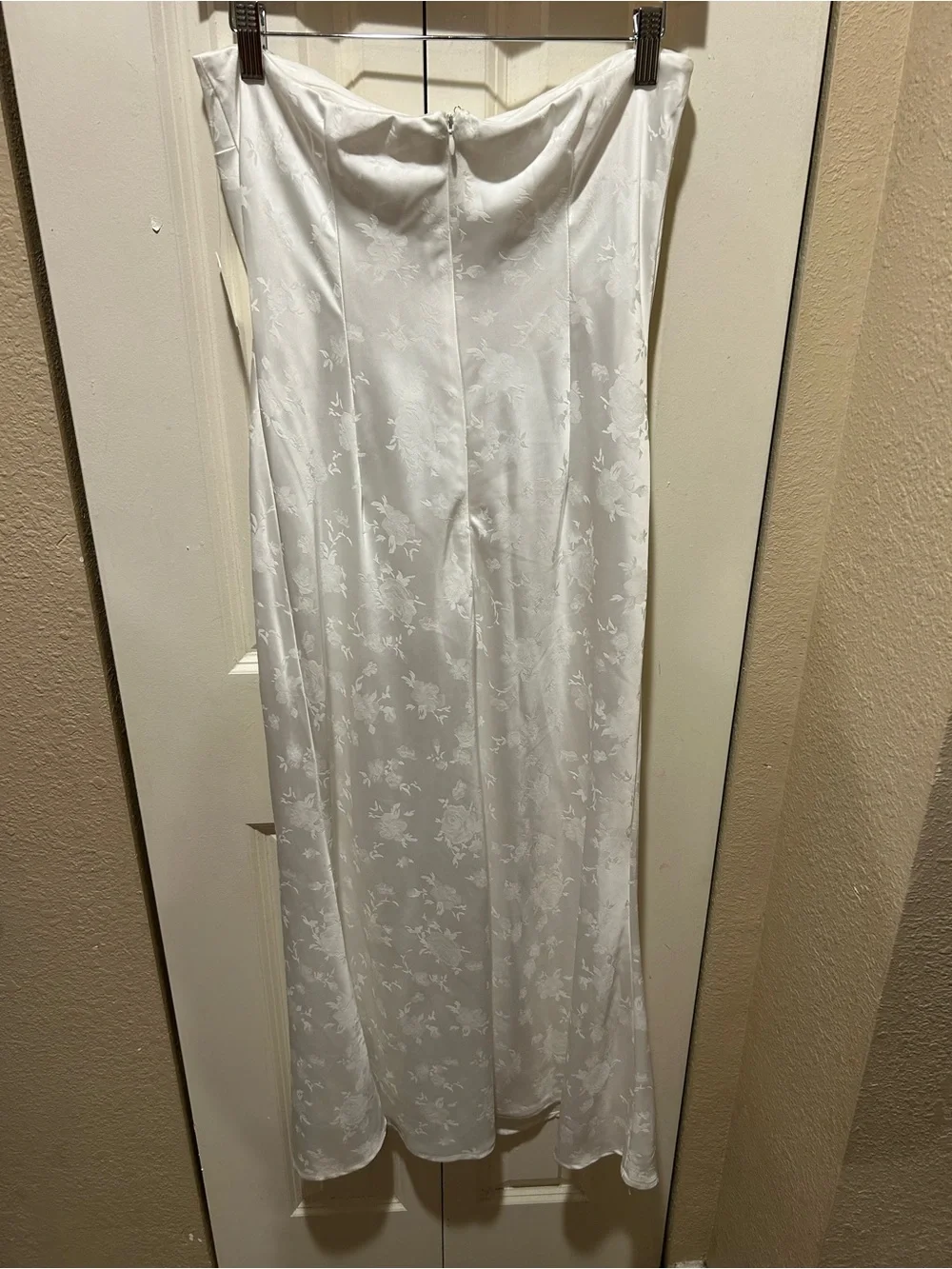 NWT Altar’d State Strapless Jacquard Dress White Floral , Large